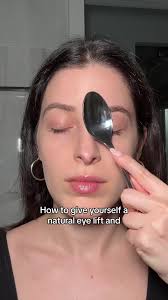 Remove dark circles and give yourself an eyelift! #caffeineeyecream  #caffeinetheordinary #theordinaryskincare #beautytokconvos