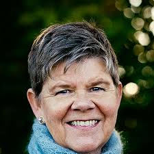 Denise Samson's Instagram, Twitter & Facebook