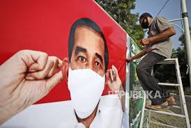 Awalnya mengalami kemurungan dan seterusnya ambil jalan singkat dengan membunuh diri. Jokowi Sebut Covid 19 Masih Terkendali Meski Kasus Melonjak Republika Online