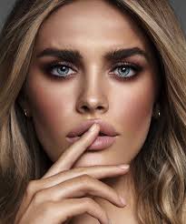 Perfect Spring Makeup Dark Eyebrows Dark Blonde Hair Lip Hair