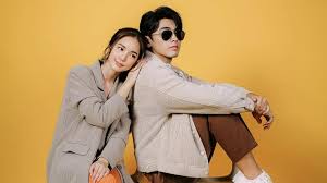ไก่ วรายุฑ พร้อมเสิร์ฟ พราวมุก สร้างคู่จิ้นเคมีใหม่ ภณ ณวัสน์ ภู่พันธัชสีห์ และ บัว นลินทิพย์ สกุลอ่องอำไพ เอาไว้ในละคร ตราบาปสี. Xod3ptgb6saqgm