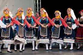 Il ballo fascista a scuola non s'ha da fare, né ora, né mai! Tradizioni In Grecia Travel Ideas Discover Greece