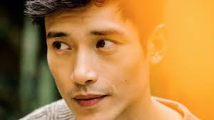 Rising Star Manny Jacinto A Detailed Look At His Life And Career On Ring In  'nine Perfect Strngers'