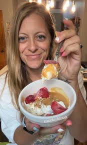 Peanut Butter Strawberry Delight! That's what I decided to name the dessert  I've been eating all summer. ☺️😋 I even ate this