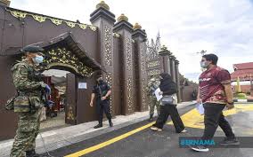 Sultan muhammad v reign as ydp agong was marred by various rumours that went viral on social media. Kelantan Sultan Gives Consent For Istana Balai Besar To Be Used For Covid 19 Immunisation Programme Malaysia Malay Mail