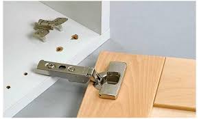 Ausgerissenes Scharnier Reparieren Selbst De Reparieren Topfscharniere Kellerabdichtung