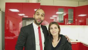 Direction départementale de la cohésion sociale des yvelines pôle développement du sport et protection de usagers. Cyril Hanouna Tpmp Celine Et Ses Enfants Decouvriront La Maison Offerte Par Baba Lors Du Prime Du 23 Juin