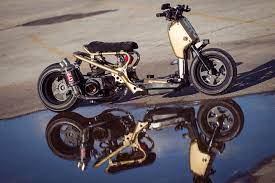 Backstory So Here S My Second Ruckus Build This Bike Started As A Get Lightly Modded From A Friend Of Mine I Want Honda Ruckus Honda Low Rider Bike Bicycles