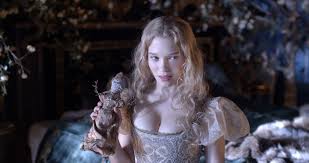 La Belle Et La Bete 2014 La Critique Du Film Dark Beauty Beau La Belle Et La Bete