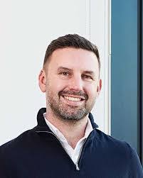 Jonathan Wiedemann's Instagram, Twitter & Facebook