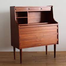 vintage bureau デンマークで買い付けたライティングビューロー 引き出した天板を上に持ち上げるとミラーが収納されており ドレッサーとしてもご使用頂けます 家具 ヴィンテージ 北欧 キャビネット デザイン イギリス デンマーク furniture decor home decor