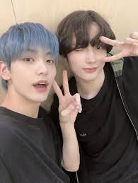 appreciation pann exo's selca line vs. Pin De What Is Me Doing En Txt Idols Coreanos Belleza Pura Chicas