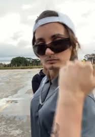 Usd É Usd Kyan Clipe