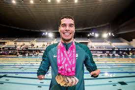 Tamanho 48x41cm onde são colocadas até 30 medalhas… Maior Medalhista Paralimpico Daniel Dias Inspira Personagem De Superacao Em Livro Infantil Vale Do Paraiba Regiao Ge