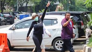 From irmafang11.files.wordpress.com penjara hati sang ceo komik online. Kadung Sakit Hati Nikita Mirzani Ingin Jebloskan Elza Syarief Ke Penjara