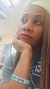 Ok, I held my own against the heatwave until today when I admit it's beaten  me . My head is not only aching but spinning, my stomach has lost all  control and