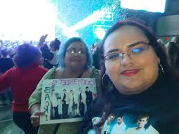 Attending pop 2000's concert at Busch Gardens