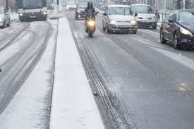 Météo france annonce un manteau de trois à dix centimètres. En Direct La Neige Et Le Froid Freinent L Activite Economique En Ile De France Transports Et Logistique
