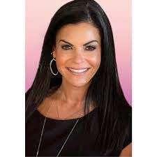 Shelly Stegall's Instagram, Twitter & Facebook