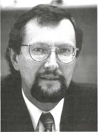 VOLUME 18 NUMBER 2 WINTER 1998/99