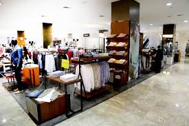 Model pajangan toko 2 tingkat dari besi pipa. Jasa Desain Interior Display Area Klasik Terbaru 2021 Arsitag