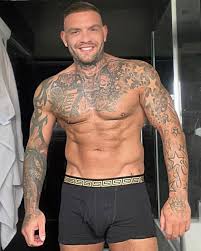 Man calls his extra large penis a gift, has slept with 1,000 women