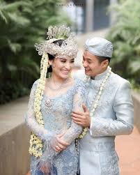 Jarang disorot, berikut adalah 10 potret angbeen rishi yang sangat menawan. 6 Fakta Pernikahan Adly Fairuz Dan Angbeen Rishi Yang Terganjal Restu Ibu