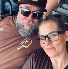 Who can clean up and design an undercut in San Marcos, CA?