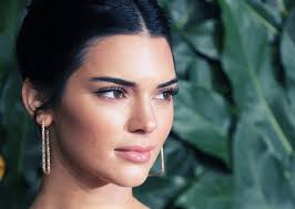 Kendall jenner (born on november 3, 1995) is a model who appeared in the reality tv show keeping up with the kardashians. after working in commercial print ad campaigns and photoshoots, jenner had breakout seasons in 2014 and 2015. Kendall Jenner Is Facing Serious Backlash After Her Over Hyped Announcement About Acne Health Com
