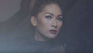 Download lagu tata janeeta penipu hati mp3 dan video klip mp4 (3.29 mb) gudanglagu. Kunci Gitar Dan Lirik Lagu Penipu Hati Oleh Tata Janeeta Okezone Celebrity