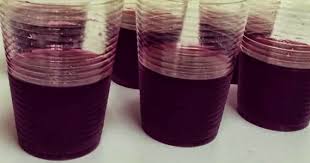 Ibu hamil pasti pernah mendengar selentingan yang mengatakan jika minum air kelapa bisa membuat kulit si kecil menjadi putih atau rambutnya menjadi lebat dan hal tersebut bisa jadi hanya sekadar mitos, tapi berbagai manfaat air kelapa untuk ibu hamil di bawah ini bisa dibuktikan khasiatnya. Mommy Afnan 6 Tips Minum Air Gula Untuk Ibu Hamil Supaya Tidak Termuntah