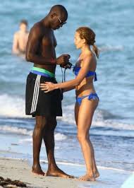 Demba ba haberleri en güncel gelişmeler ve son dakika haberler. Demba Ba With Her Girlfriend 02 Gotceleb