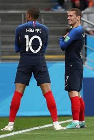 L'euro 2021 de football se poursuit ce mercredi 16 juin avec ce duel entre la sélection finlandaise et son homologue russe, dans le groupe b. France Perou 1 0 A Ekaterinbourg En Russie Le 21 06 2018 Antoine Griezmann Soccer Players Football Kids