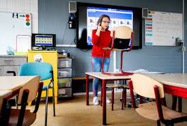 Er zijn steeds meer signalen dat kinderen het mentaal moeilijk hebben met de. Gaan De Scholen Nog Voor De Zomervakantie Open En Hoe Dan Nrc
