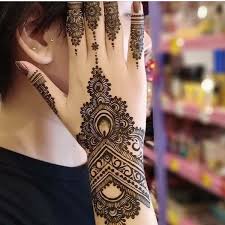 Daily Henna Inspiration On Instagram How Is Everybody Fasts Going Henna Designs Hand Dail In 2020 Henna Art Designs Modern Mehndi Designs Mehndi Design Photos