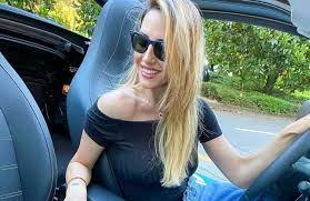 Giorgia rossi è una giornalista nata a roma il 05 giugno 1987, sotto il segno dei gemelli. Giorgia Rossi In Rosso E Stupenda Record Di Likes Per L Ultimo Scatto Foto