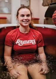 Jessica Coffelt's Instagram, Twitter & Facebook