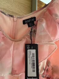 Rosa klänning helt ny från Boohoo i str 44