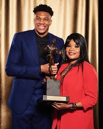 Giannis Adetokunbo The Most Valuable Player 2019 Nba Award Congratulations Basketball Pictures Gianni Nba