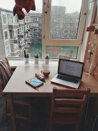Calisma Masasi Calisma Masasi Dekorasyonlari Writing Table Decoration Study 2020 Hayallerdeki Odalar Evler Ev Icin