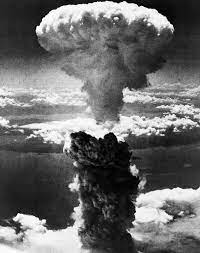 Japón se rinde a ee.uu. Los Bombardeos De Hiroshima Y Nagasaki