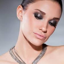 Lisa Buchmann (@LisaBuchmann)