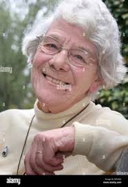 Jean Kaye's Instagram, Twitter & Facebook