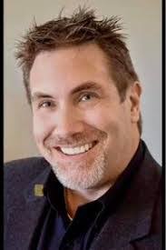 Holly Kulp's Instagram, Twitter & Facebook