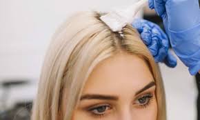 Si mantiene così una base ottimale per riprendere il lavoro di balayage, highlights & … Capelli Biondi La Guida Per Scegliere La Tonalita Perfetta Contestarockhair