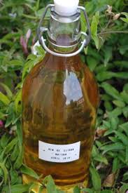 Mon Vin De Citron Maison Enfin Tire Vin De Citron Recette Vin D Orange Liqueur Maison
