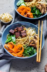 Vegane Ramen Mit Tofu In Miso Marinade Und Shiitake Pilzen Vegane Ramen Vegane Gerichte Leckere Gesunde Rezepte