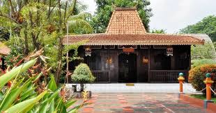 Mengintip Rumah Adat Suku Madura Tanean Lanjhang Yang Filosofis