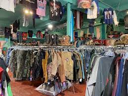 Some blame filmmaker john waters for the ubiquity of pink flamingos in american pop culture, thanks to his 1972. Flamingos Vintage Pound In Austin Texas July 27 2021 At Austintxlocal Com