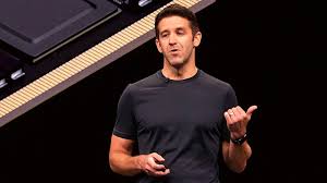 New Apple CEO to unveil $2,000 folding iPhone — Financial Times